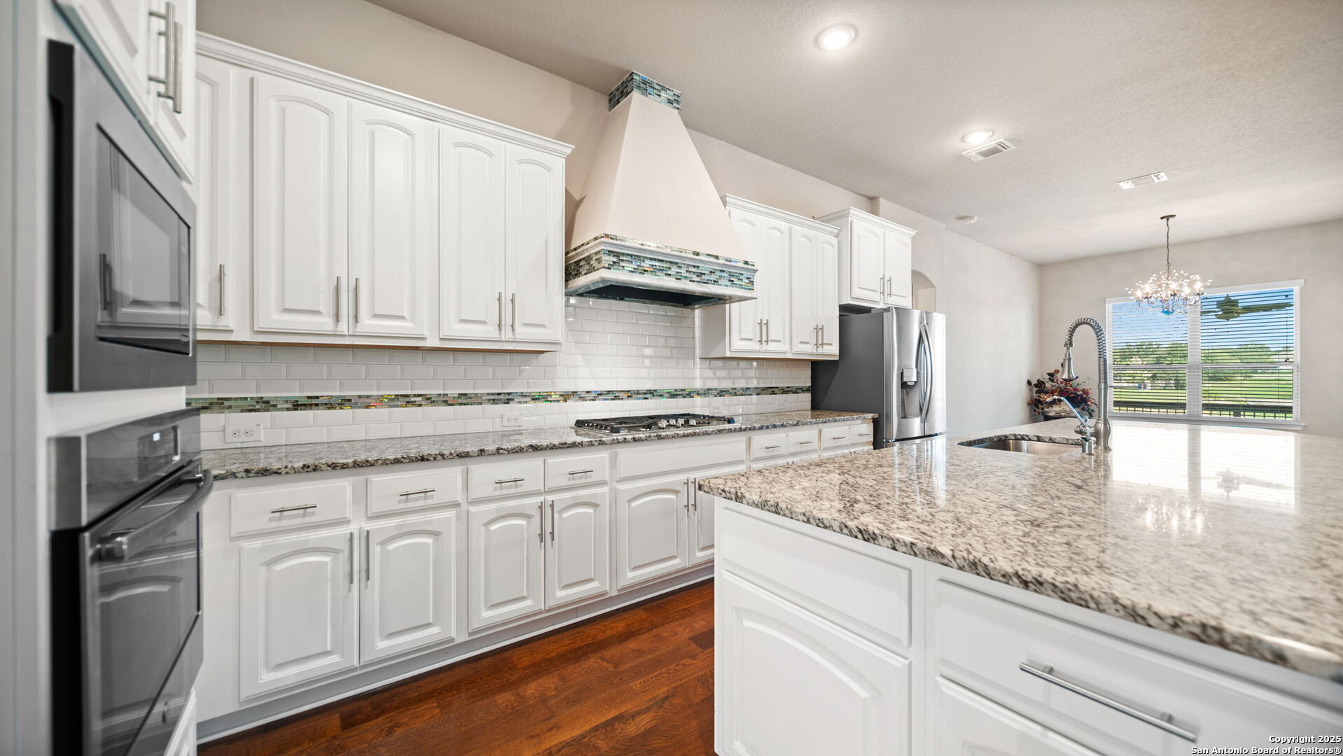 287 Cascade Trail Castroville, TX 78009 - Photo 14 of 44