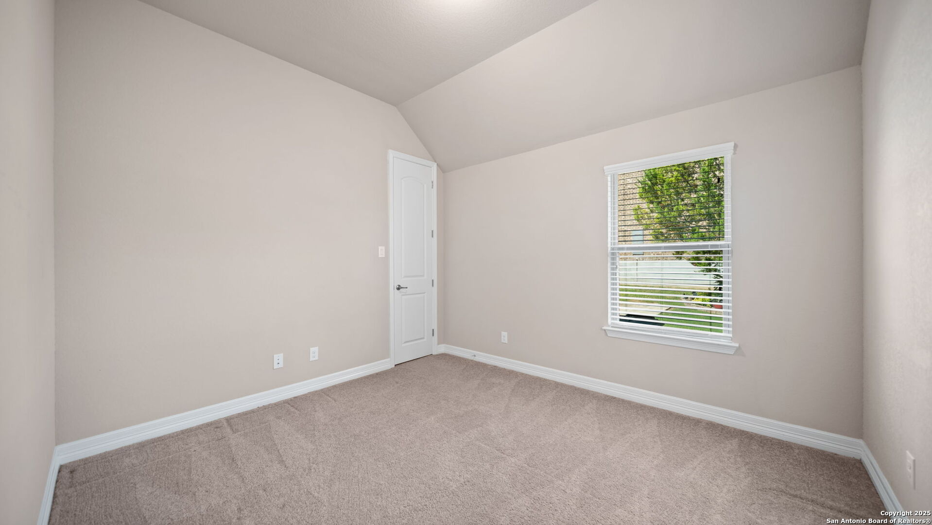 287 Cascade Trail Castroville, TX 78009 - Photo 24 of 44