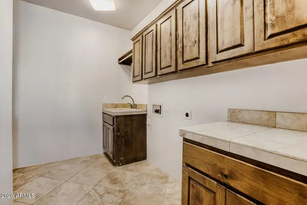 $950,000 | 1642 West Mandalay Lane, Phoenix, AZ 85023