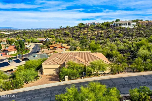 $950,000 | 1642 West Mandalay Lane, Phoenix, AZ 85023