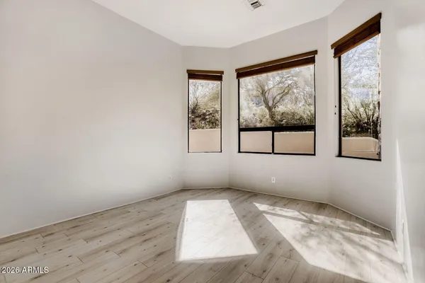 $950,000 | 1642 West Mandalay Lane, Phoenix, AZ 85023