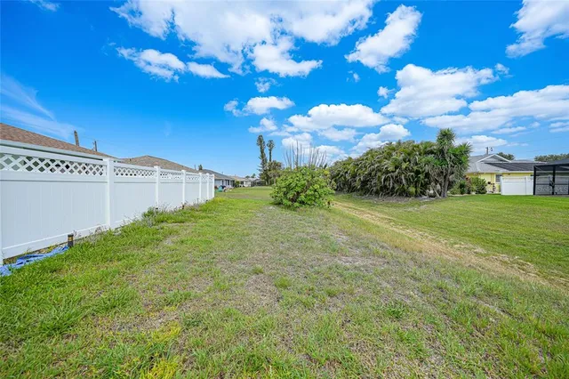 $283,900 | 279 Mark Twain Lane, Rotonda West, FL 33947