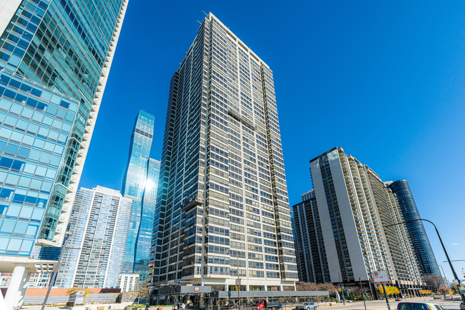 360 East Randolph Street, Unit 2102 Chicago, IL 60601 - Photo 1 of 38
