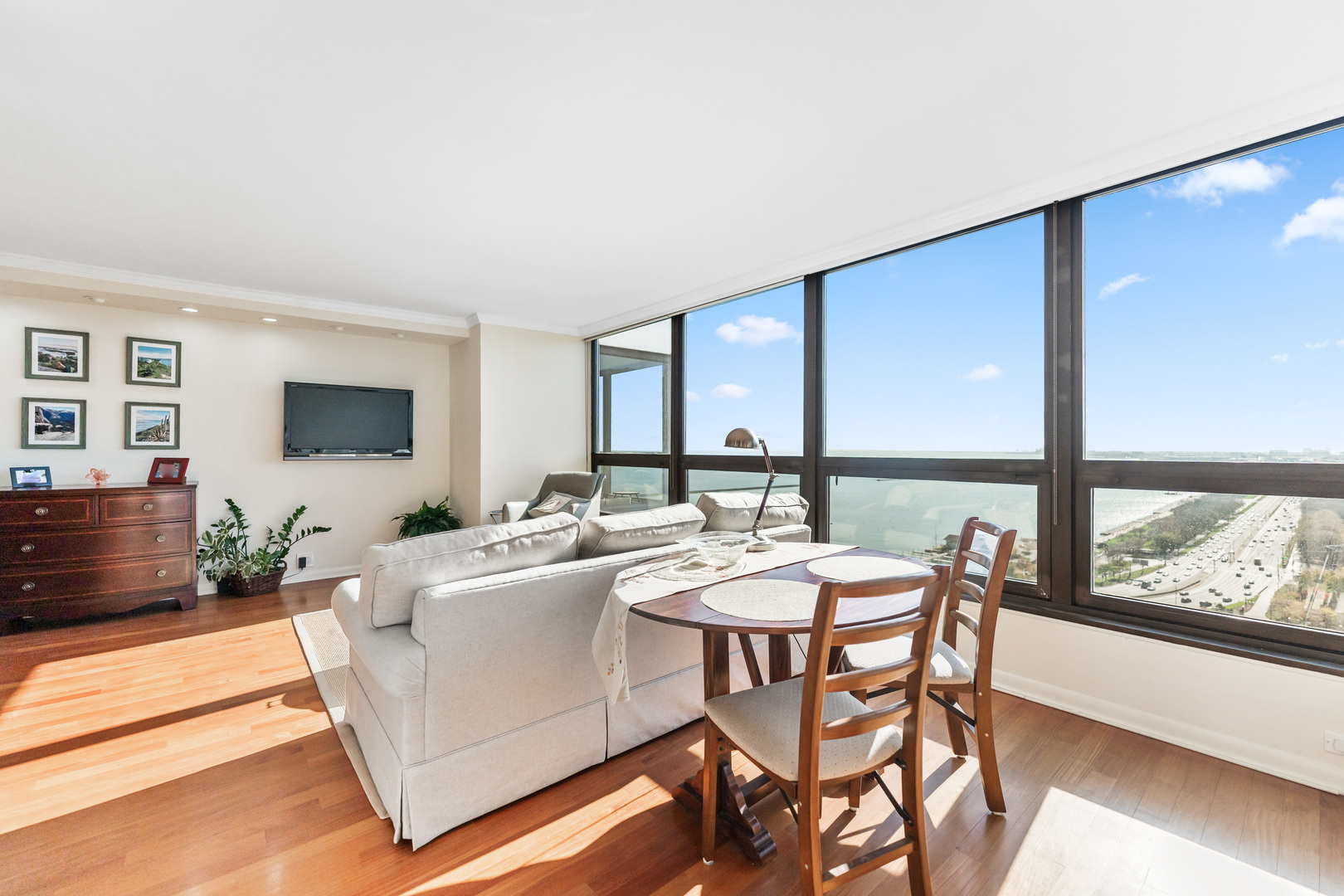 360 East Randolph Street, Unit 2102 Chicago, IL 60601 - Photo 11 of 38