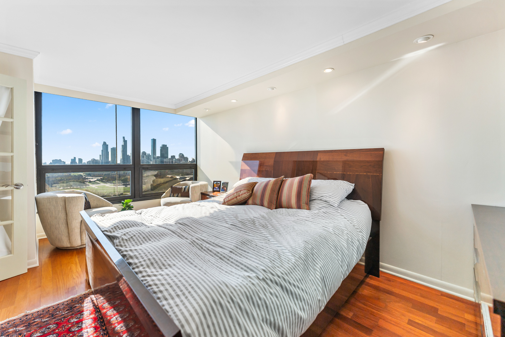 360 East Randolph Street, Unit 2102 Chicago, IL 60601 - Photo 17 of 38