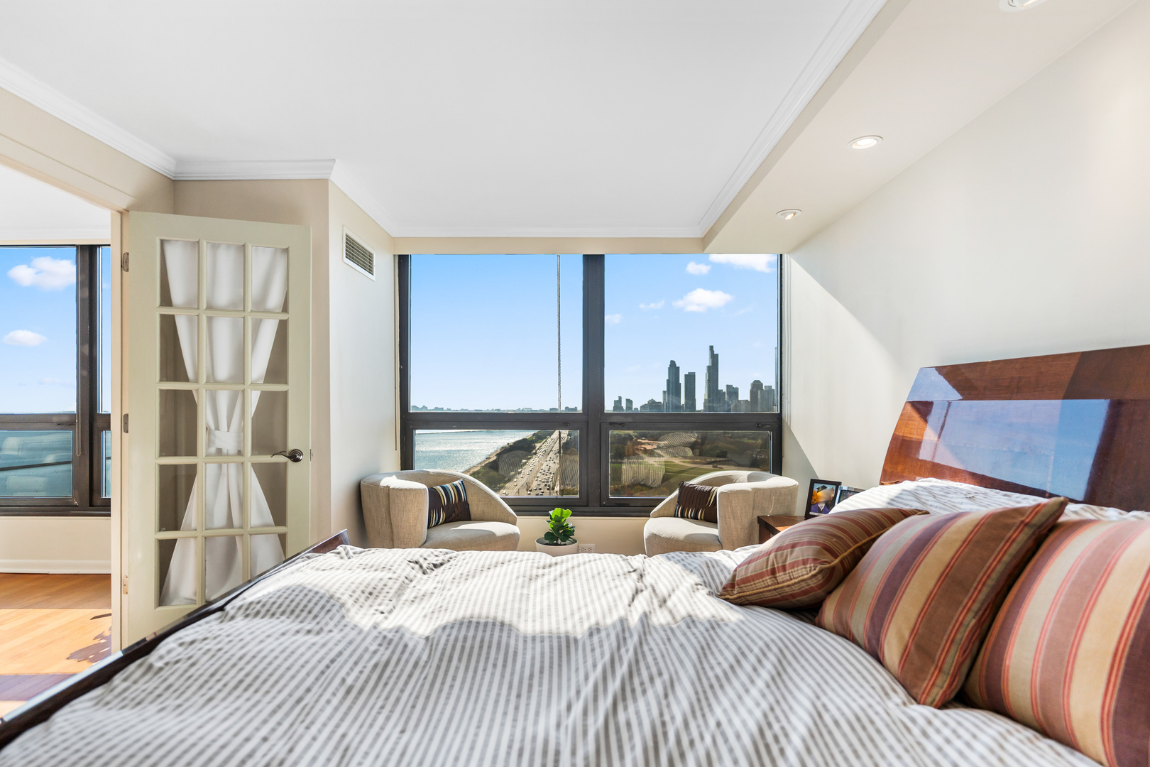 360 East Randolph Street, Unit 2102 Chicago, IL 60601 - Photo 18 of 38