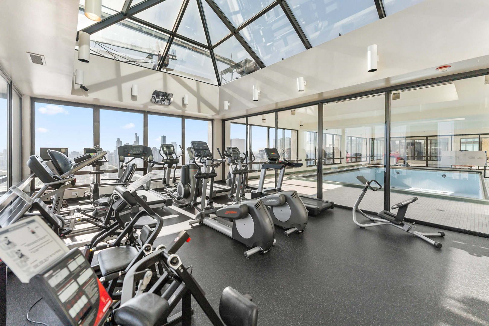 360 East Randolph Street, Unit 2102 Chicago, IL 60601 - Photo 26 of 38