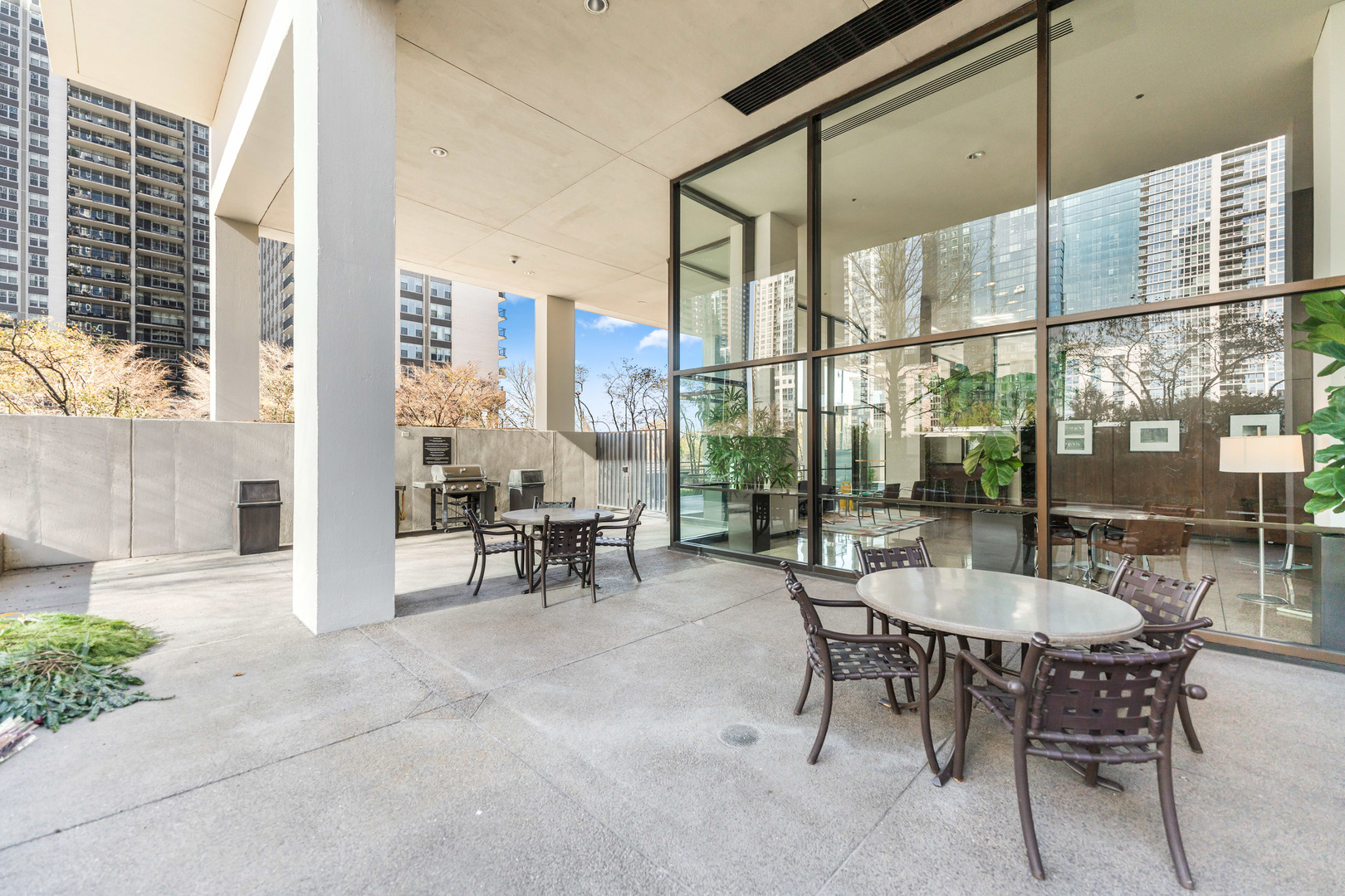 360 East Randolph Street, Unit 2102 Chicago, IL 60601 - Photo 29 of 38