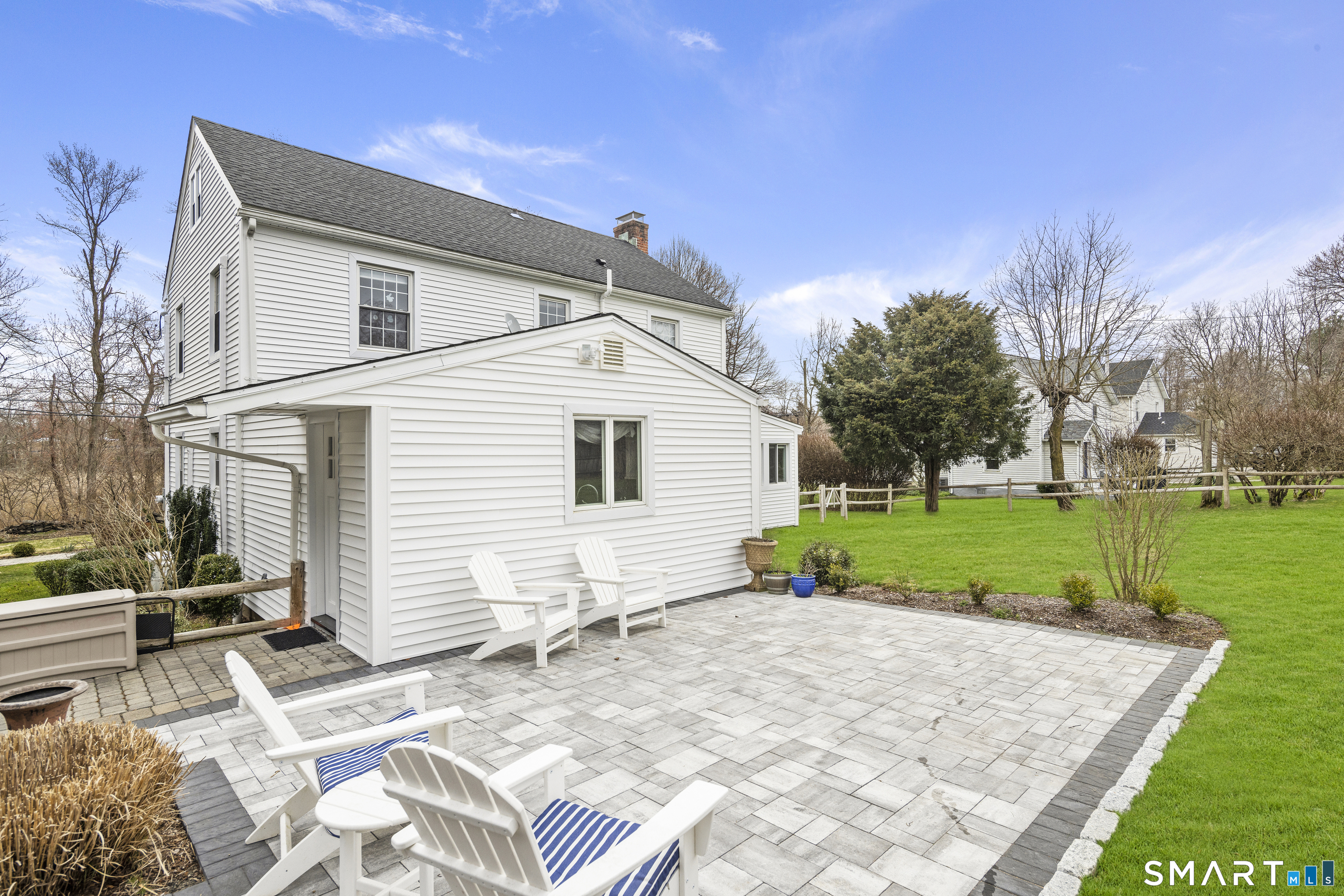 146 Oxford Road Fairfield, CT 06890 - Photo 5 of 19