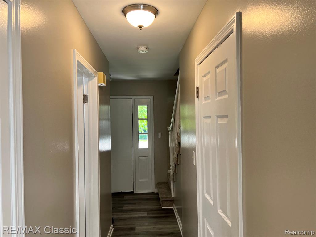 1953 Broadstone Road Grosse Pointe Woods, MI 48236 - Photo 2 of 43
