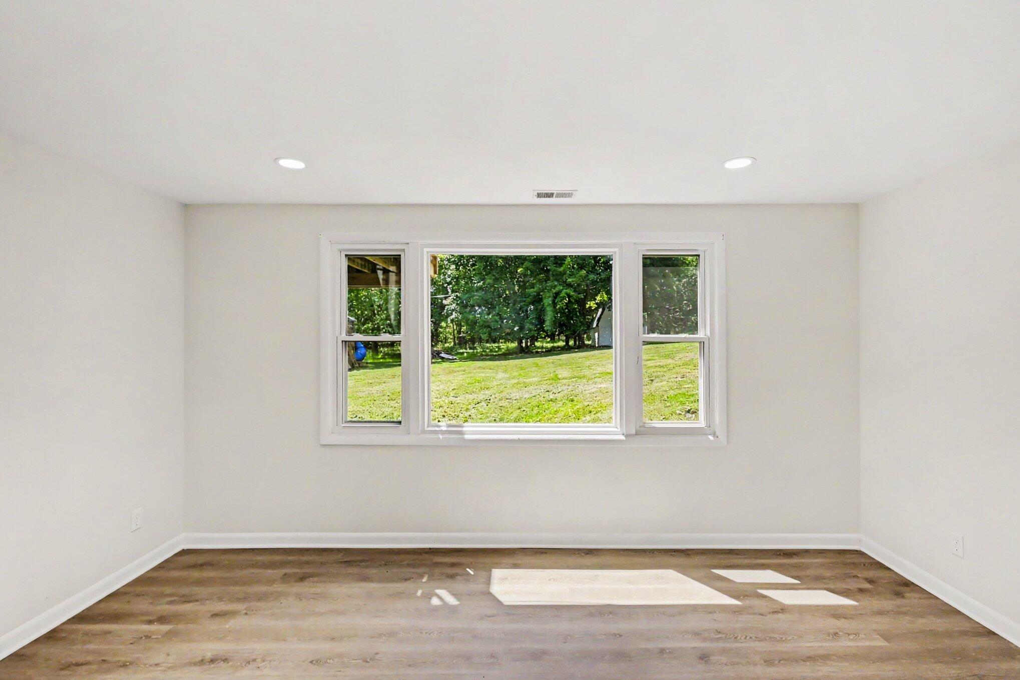1077 Gidner Road Charlotte, MI 48813 - Photo 7 of 29 007_file_6732