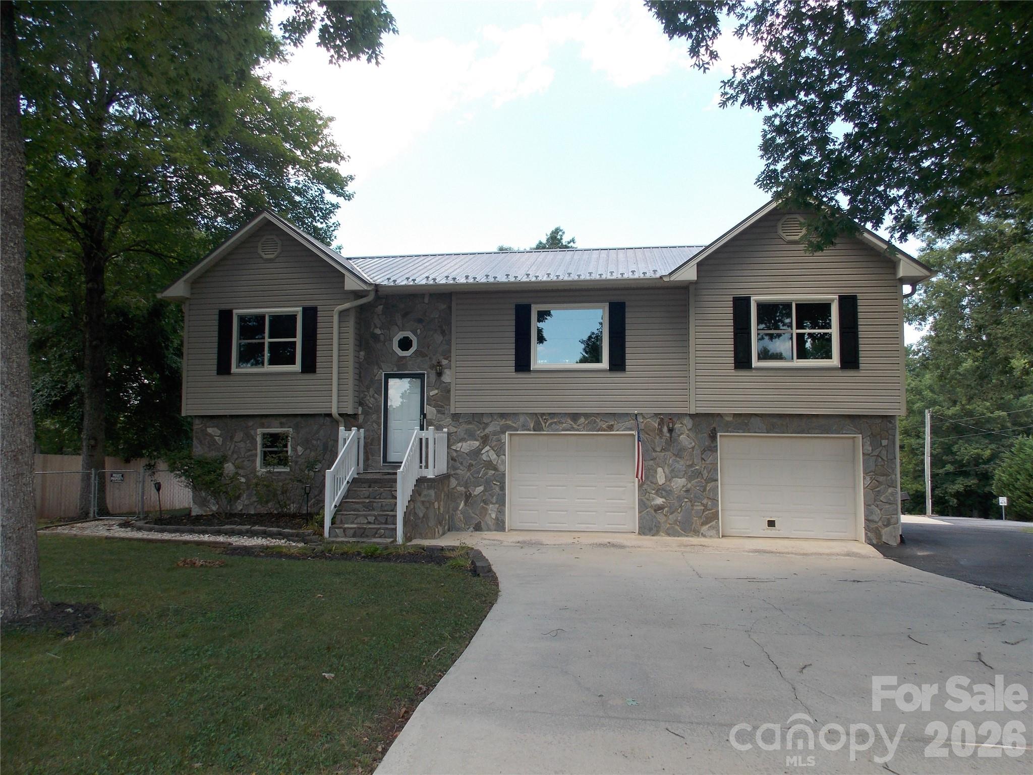 4249 Beach Road Hudson, NC 28638 - Photo 7 of 8