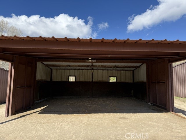 26931 Columbia Way Tehachapi, CA 93561 - Photo 22 of 49 Large shelter can easily be made into a two horse barn.