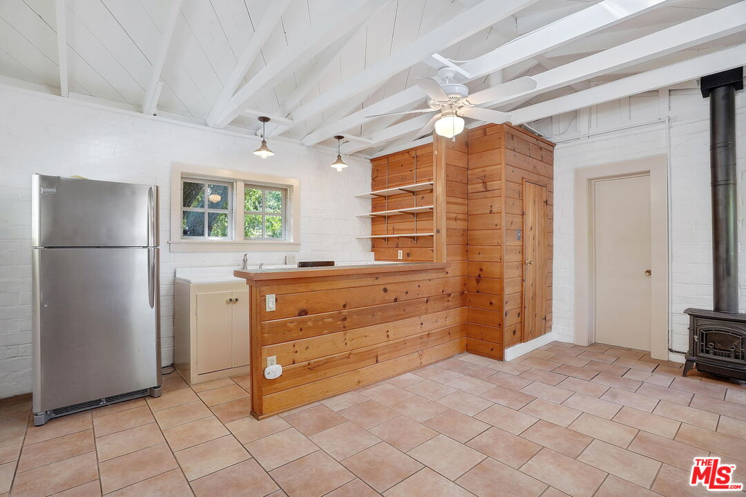 21652 Encina Road Topanga, CA 90290 - Photo 6 of 18