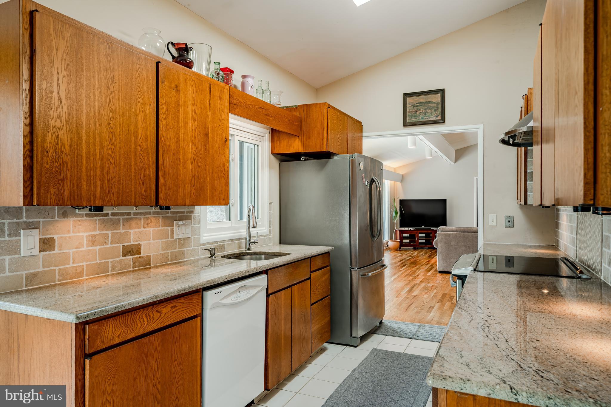 75 Elfman Drive Doylestown, PA 18901 - Photo 13 of 44 Kichen