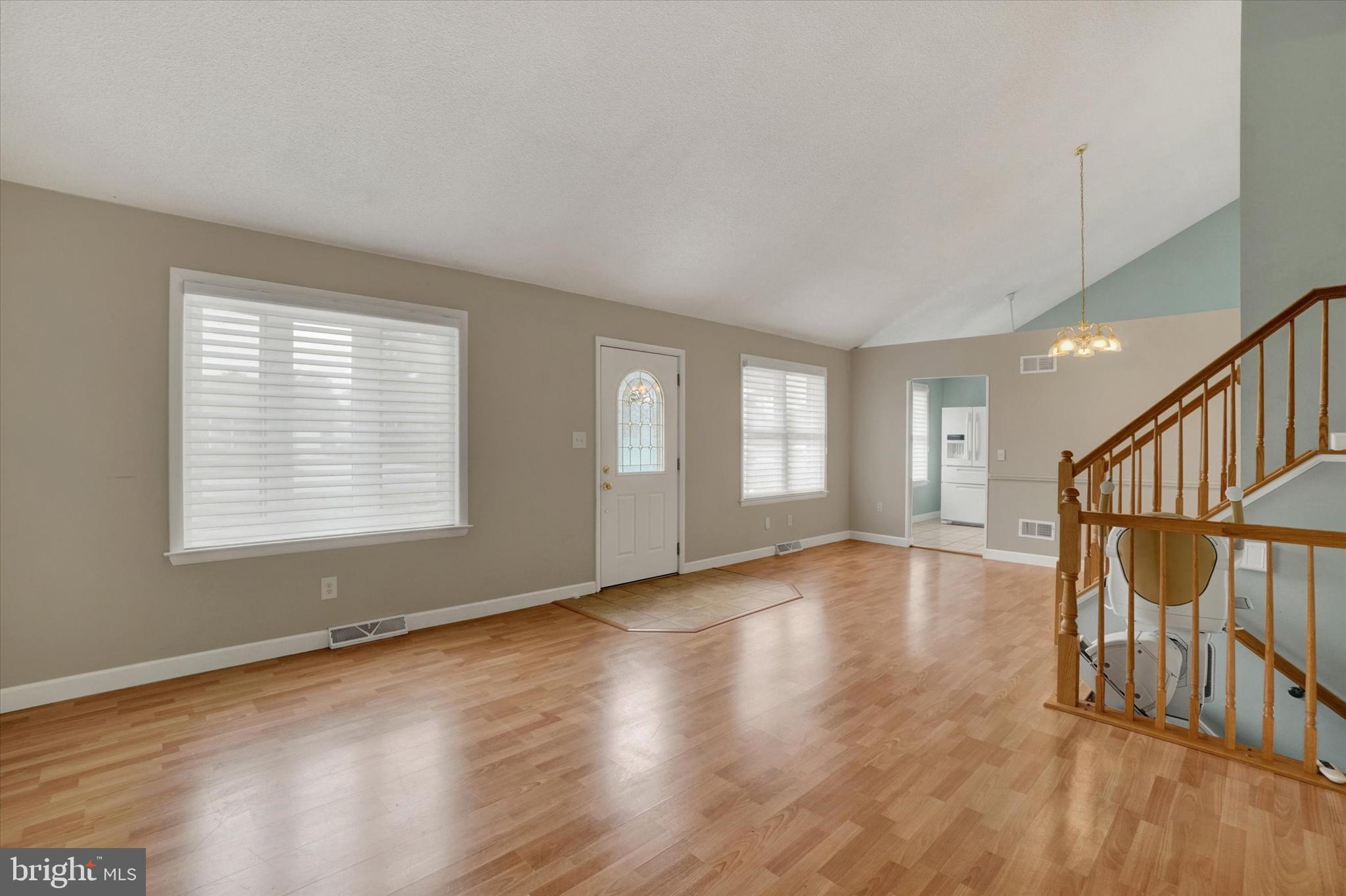 355 Edgewood Road York, PA 17402 - Photo 4 of 28 Gallery Image 4