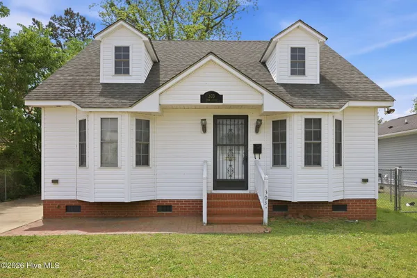 $234,900 | 303 Dobbs Street, Hertford, NC 27944