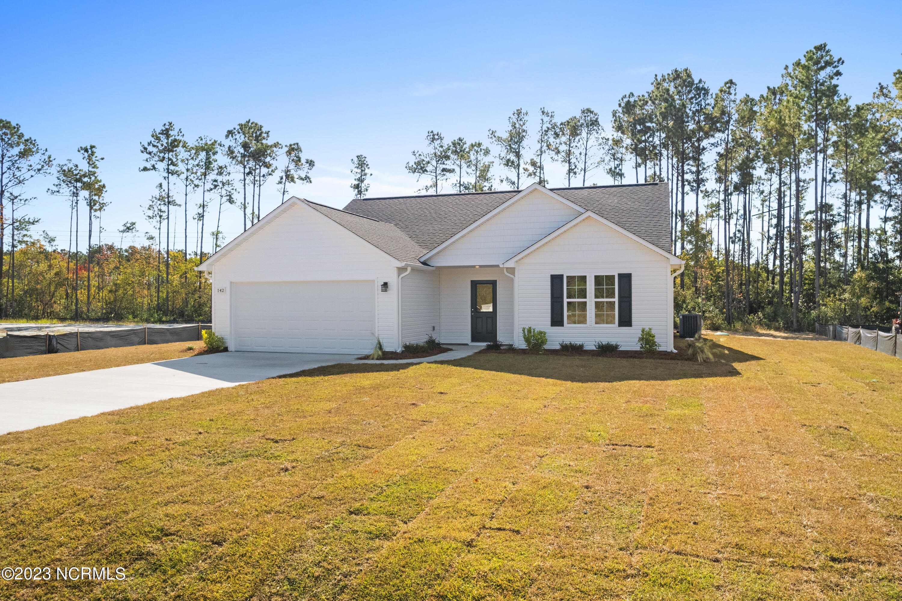 198 Priscilla Place Hampstead, NC 28443 - Photo 5 of 57 Similar to photos - This home is being offered with a bonus room above the garage.