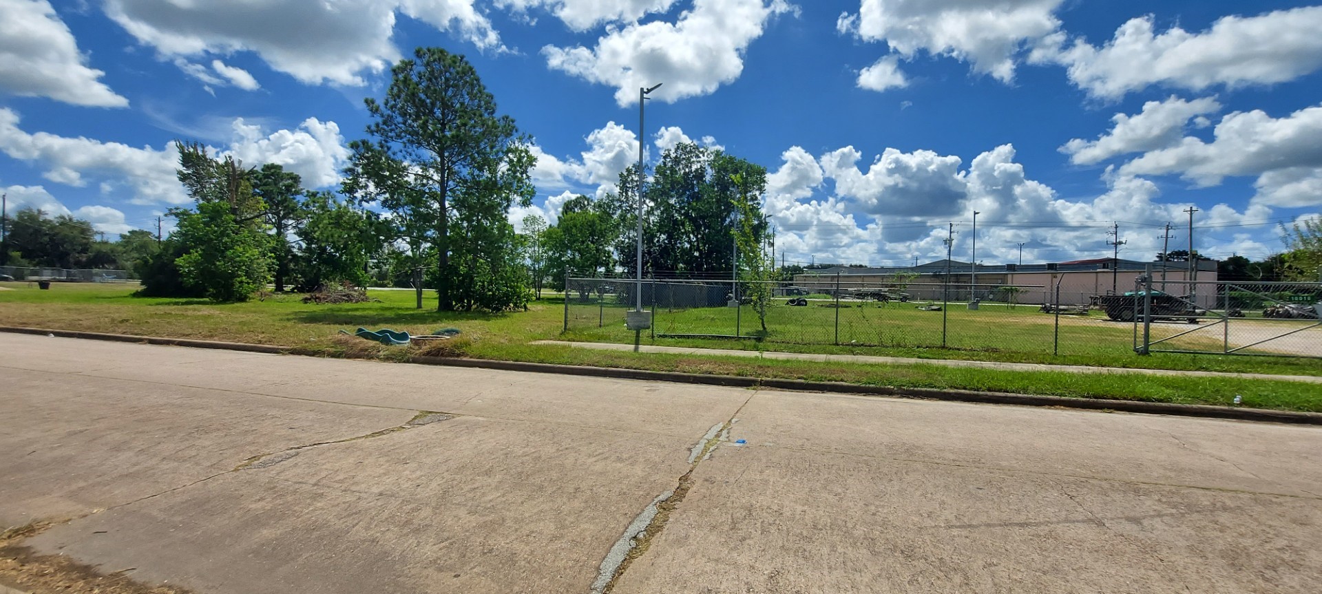 10018 Ramey Street Houston, TX 77075 - Photo 13 of 14 a view of a park