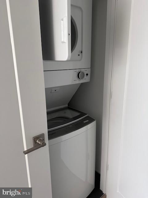 7248 Rising Sun Avenue Philadelphia, PA 19111 - Photo 8 of 25 a close up view of washer and dryer