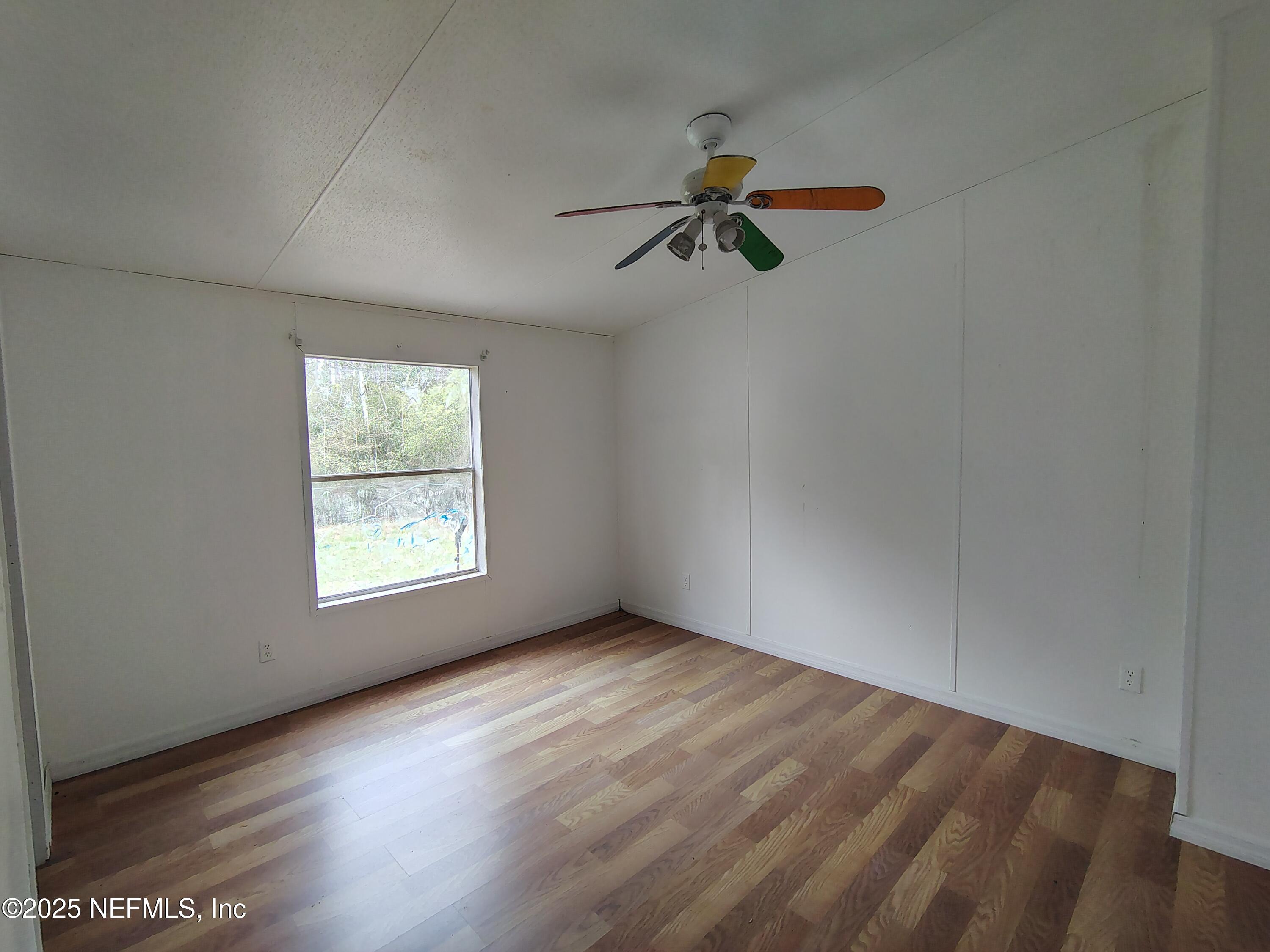 107 Peebles Road Interlachen, FL 32148 - Photo 15 of 41 Bedroom 3