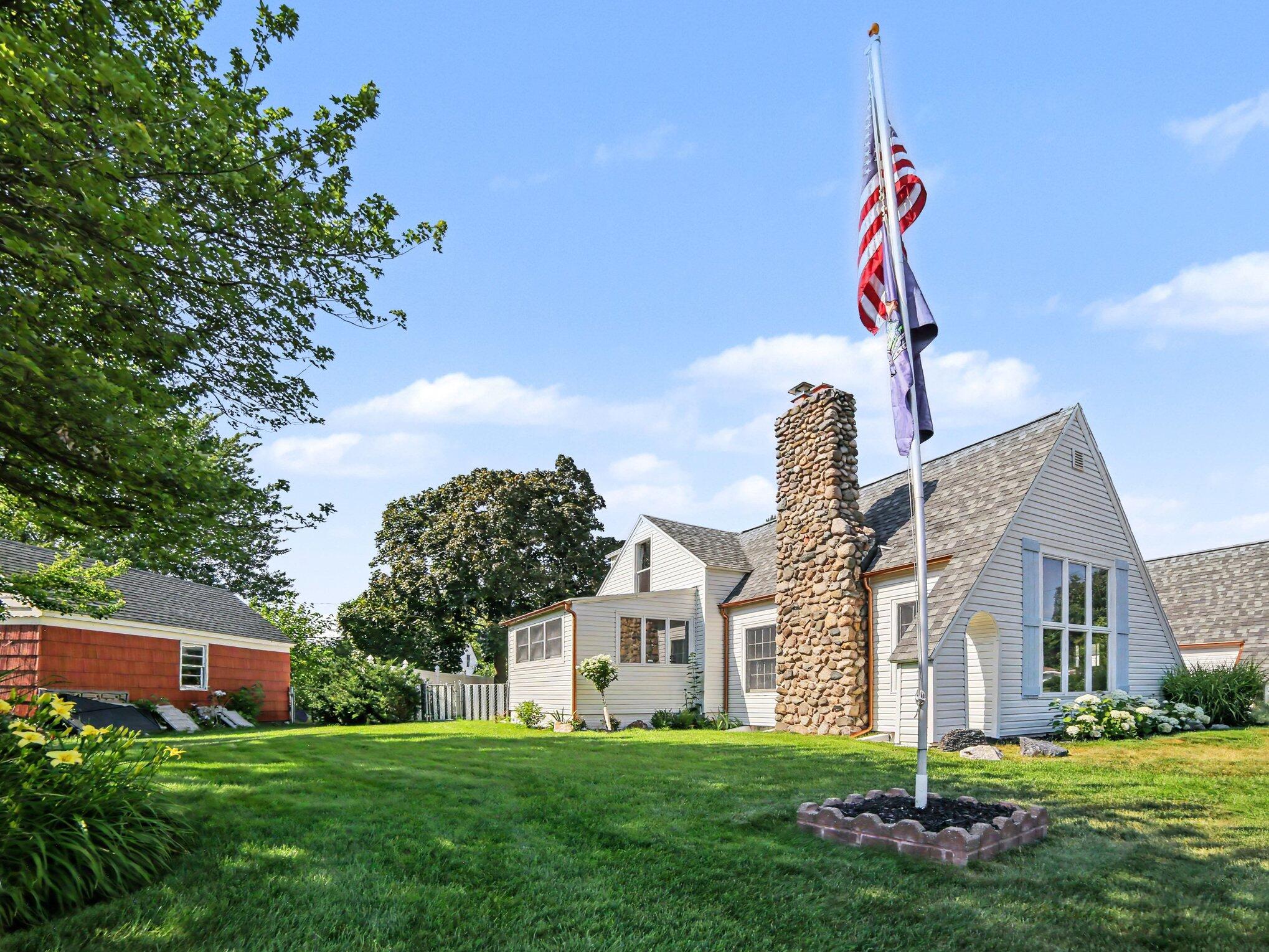 2933 Dawes Road Muskegon, MI 49441 - Photo 2 of 77 009_file_9384