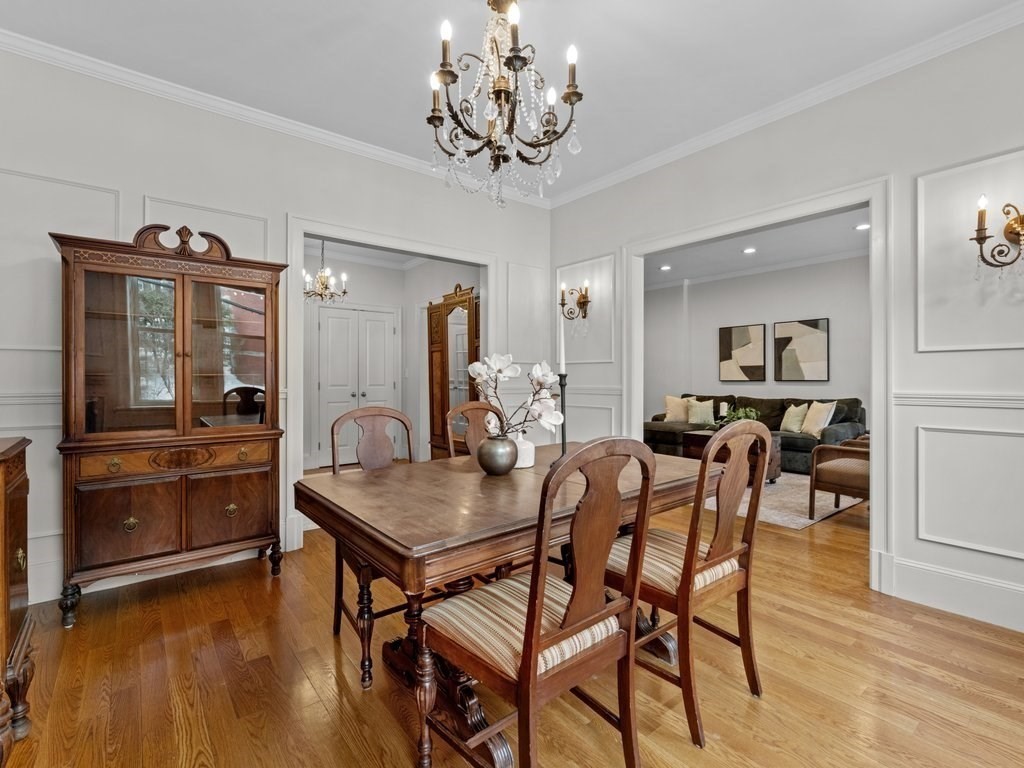 101 Winthrop Road, Unit 1 Brookline, MA 02445 - Photo 3 of 30 Gallery Image 3