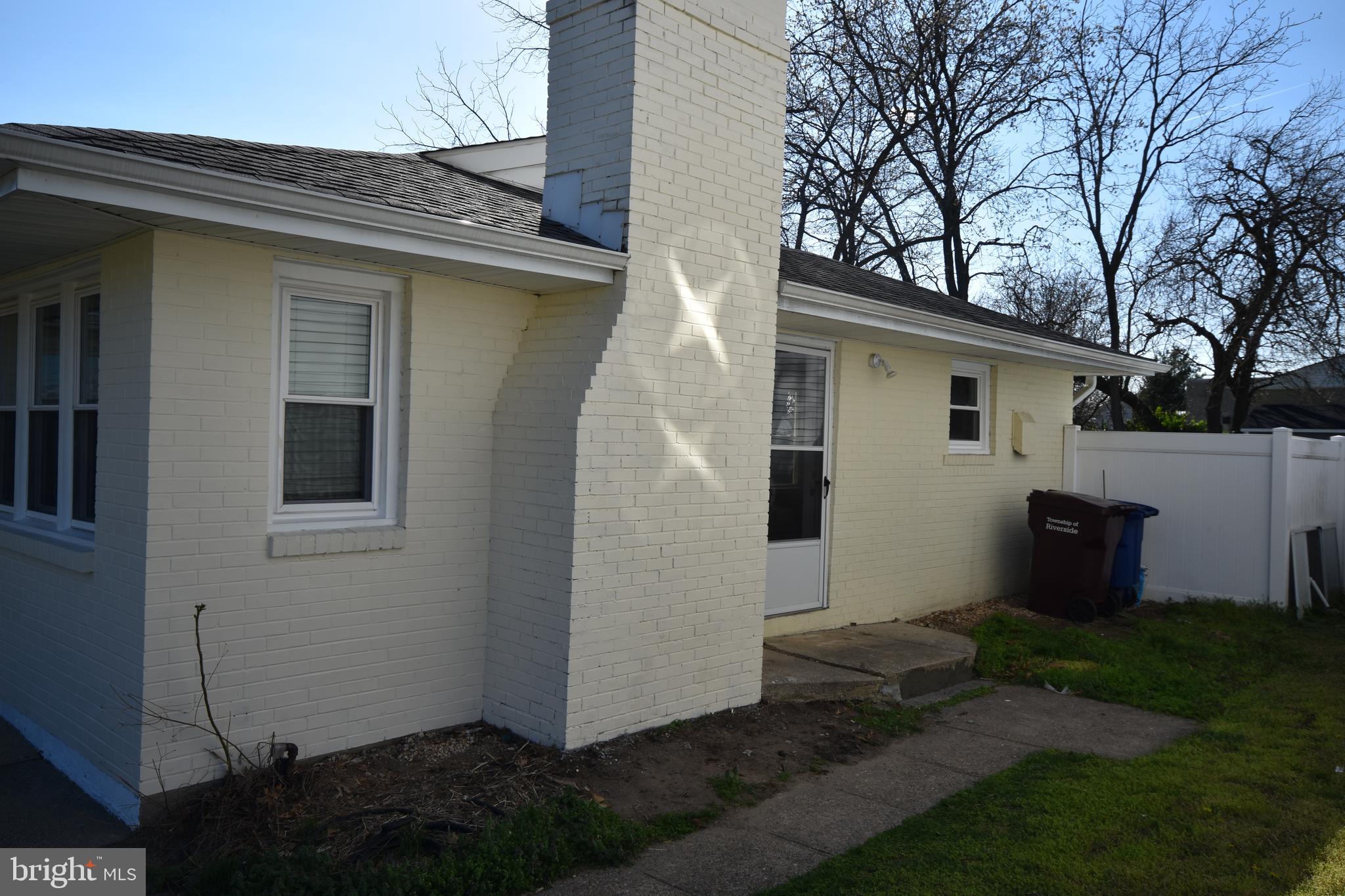 217 Whittaker Street Riverside, NJ 08075 - Photo 4 of 17