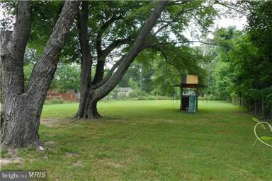 6041 Rosedale Drive King George, VA 22485 - Photo 3 of 6 Fantastic Backyard!!