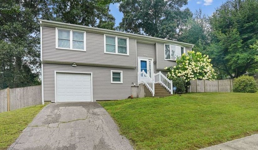 204 Shenandoah Road Warwick, RI 02886 - Photo 1 of 35