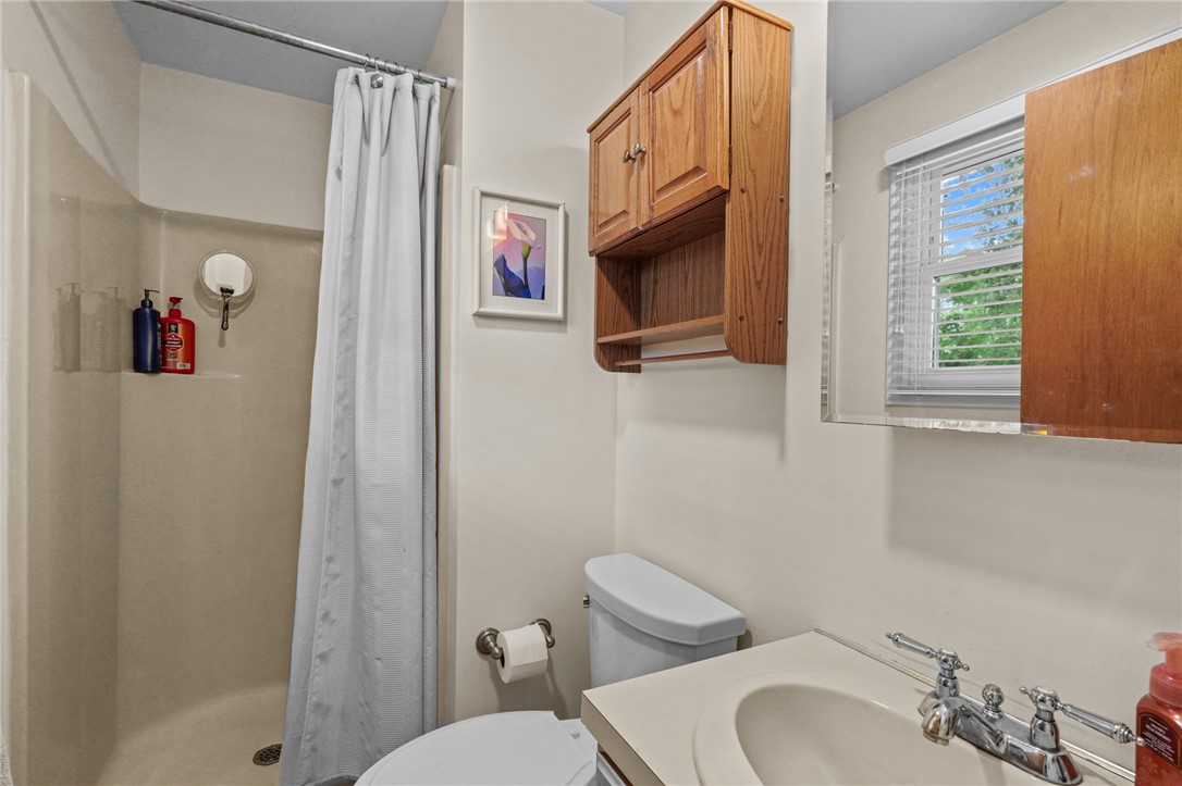 204 Shenandoah Road Warwick, RI 02886 - Photo 17 of 35