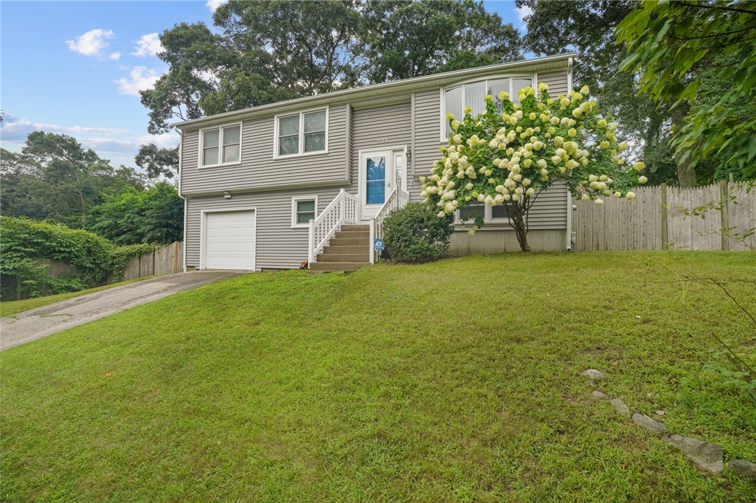 204 Shenandoah Road Warwick, RI 02886 - Photo 2 of 35
