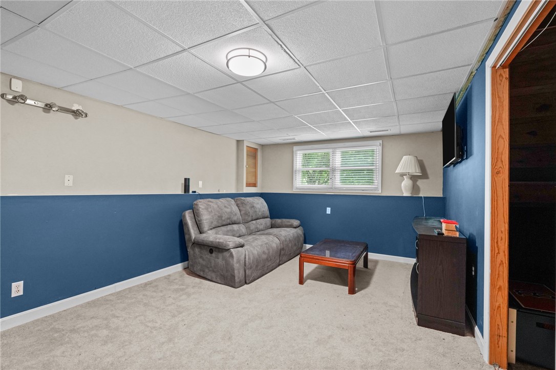 204 Shenandoah Road Warwick, RI 02886 - Photo 24 of 35