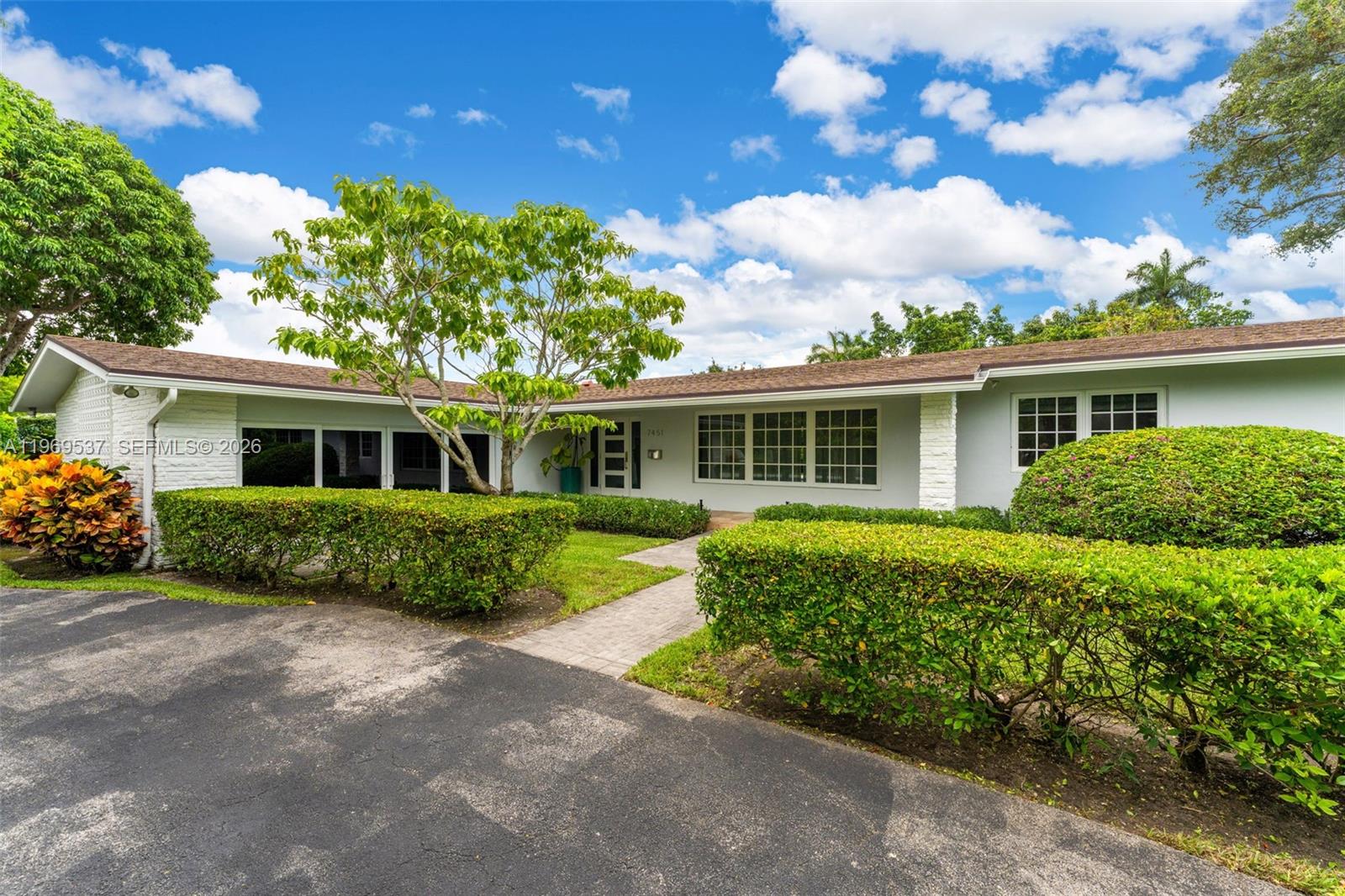 7451 Southwest 133rd Street Pinecrest, FL 33156 - Photo 15 of 36