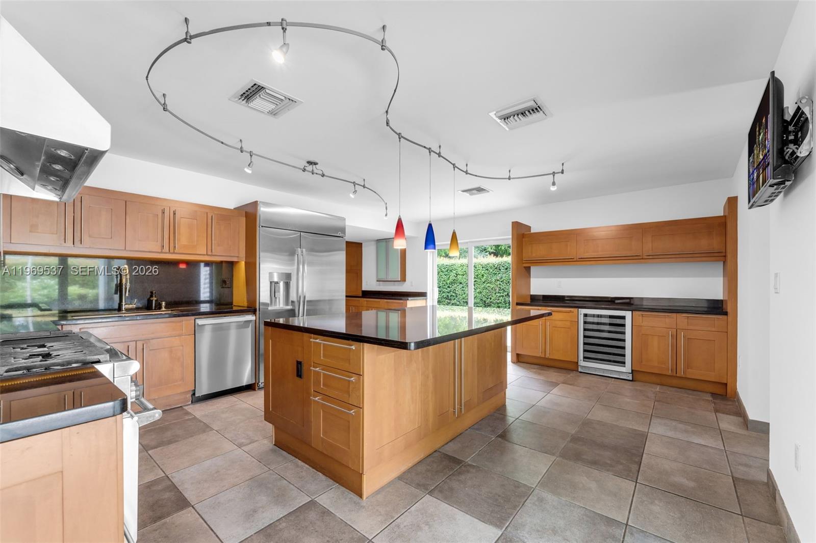 7451 Southwest 133rd Street Pinecrest, FL 33156 - Photo 4 of 36