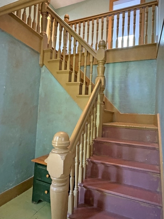 89 Wanamaker Road Northfield, MA 01360 - Photo 18 of 42 a view of entryway