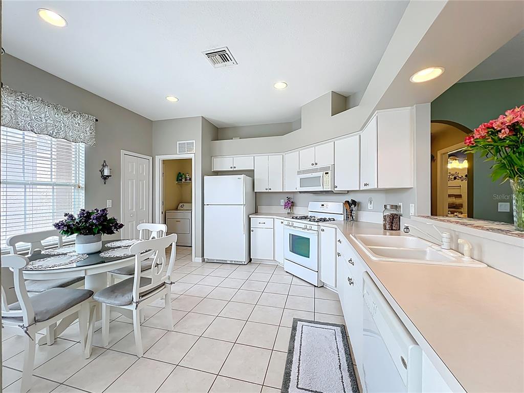 5643 Bounty Circle Tavares, FL 32778 - Photo 9 of 59