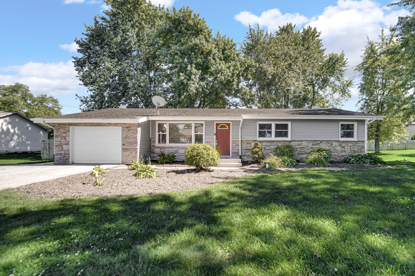 2110 Country Club Road Valparaiso, IN 46383 - Photo 1 of 24 1620x1080