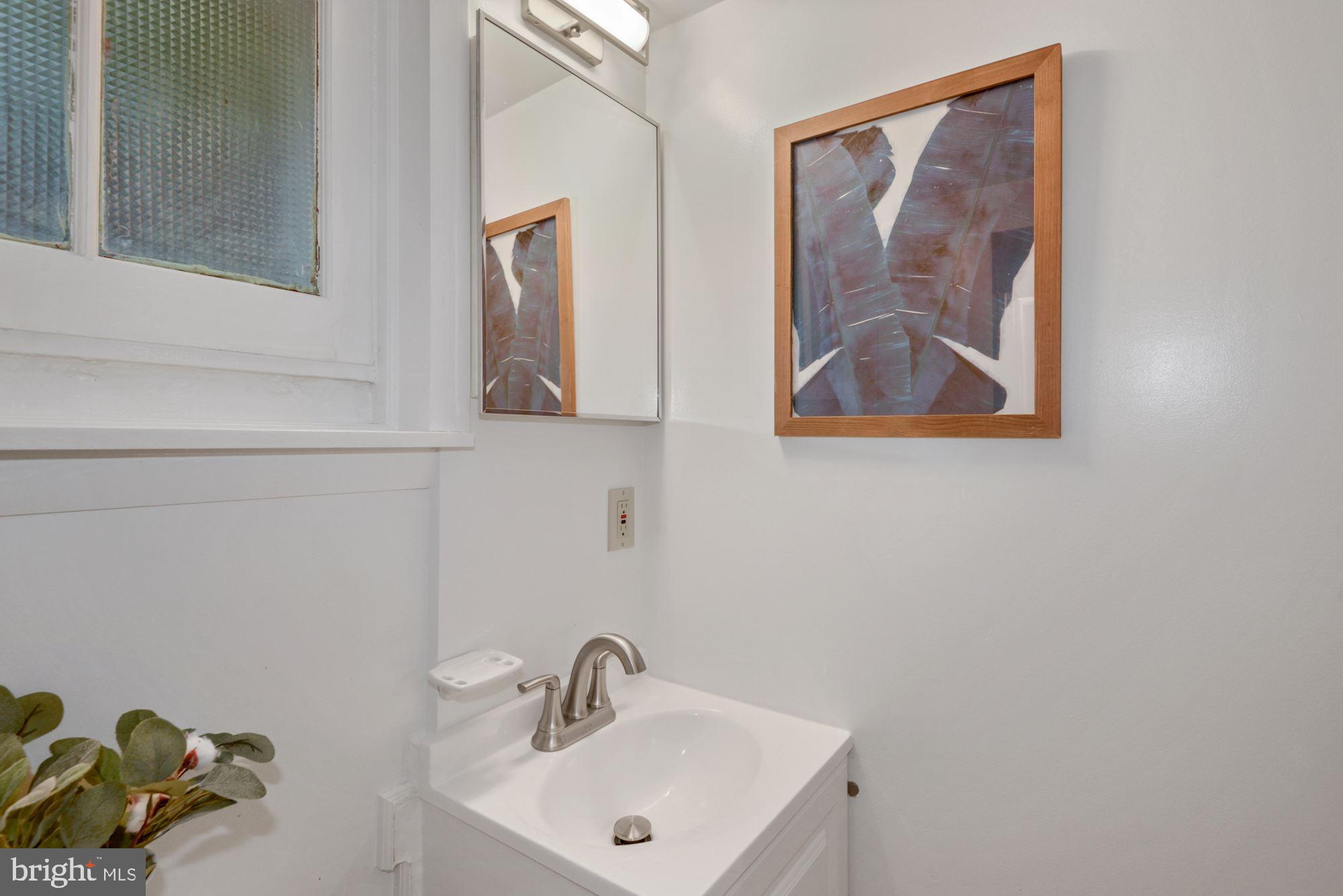 3406 Rodman Street Northwest Washington, DC 20008 - Photo 21 of 35 Second full bath