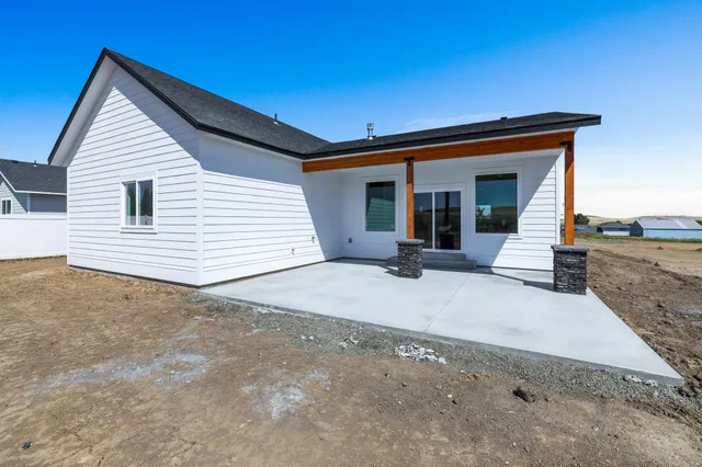 $475,000 | 620 East Davisadero Street, Reardan, WA 99029