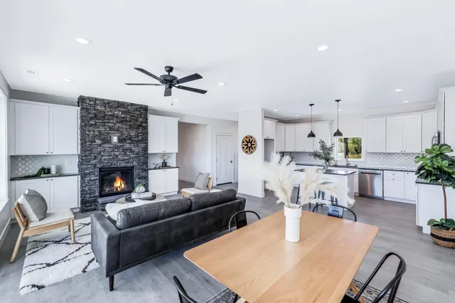 $475,000 | 620 East Davisadero Street, Reardan, WA 99029