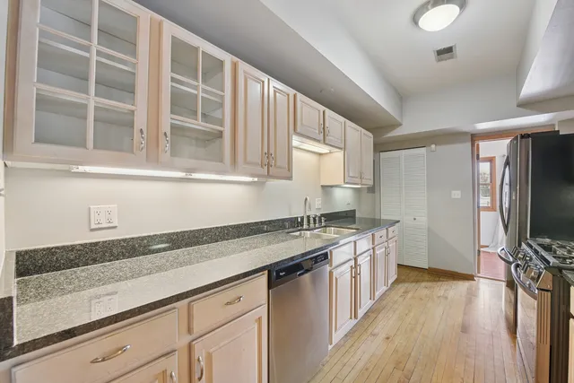 $3,000 | 4432 North Winchester Avenue, Unit 2N, Chicago, IL 60640