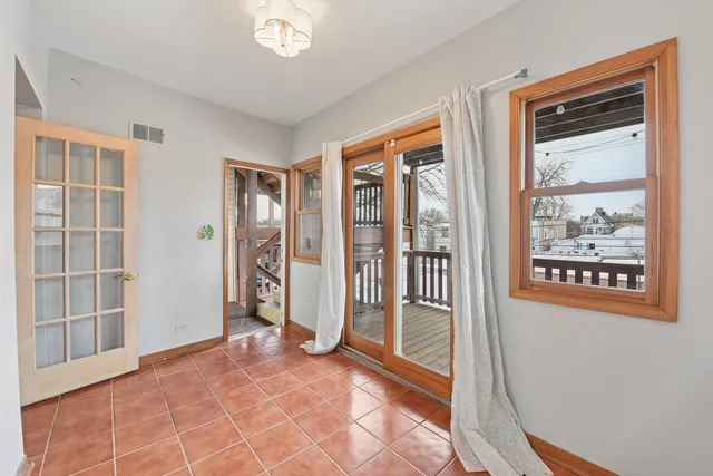 $3,000 | 4432 North Winchester Avenue, Unit 2N, Chicago, IL 60640