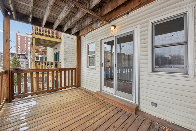 $3,000 | 4432 North Winchester Avenue, Unit 2N, Chicago, IL 60640