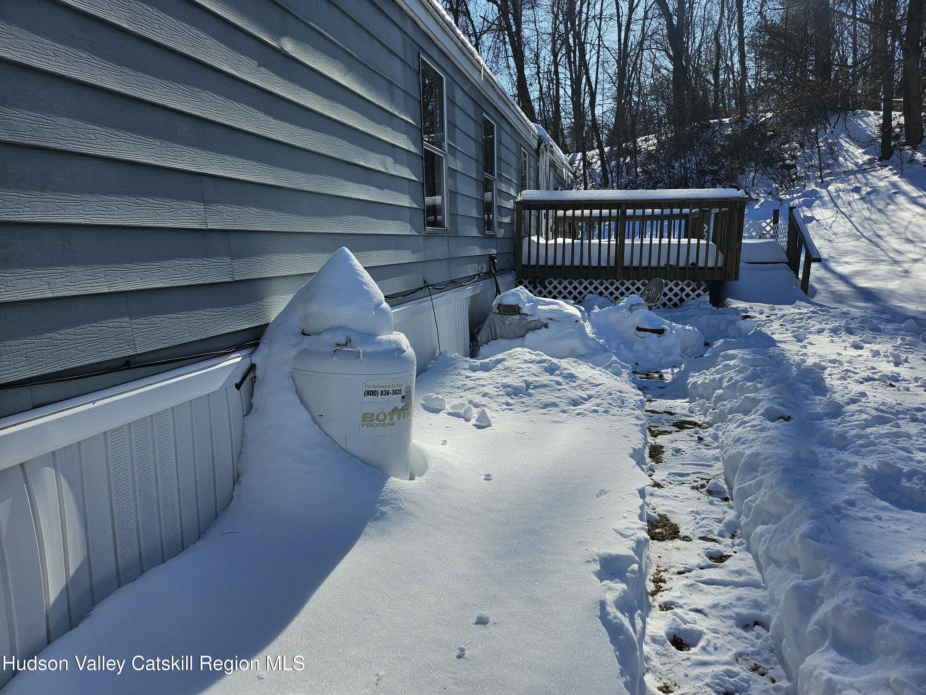 40 Indiana Street Port Ewen, NY 12466 - Photo 5 of 32 20260204_134214