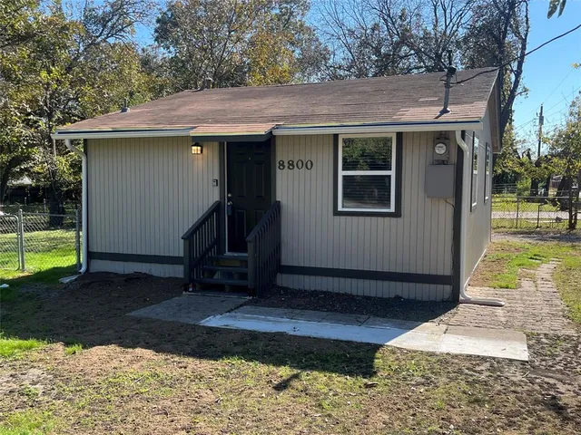 $999 | 8800 Eden Valley Lane, Dallas, TX 75217