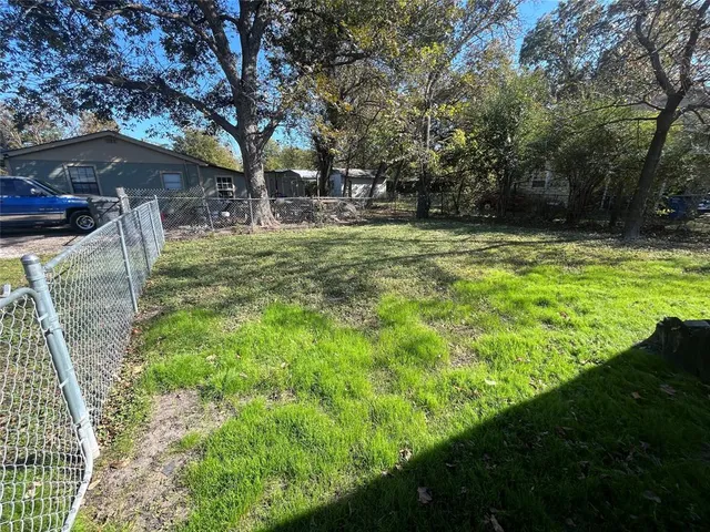 $999 | 8800 Eden Valley Lane, Dallas, TX 75217