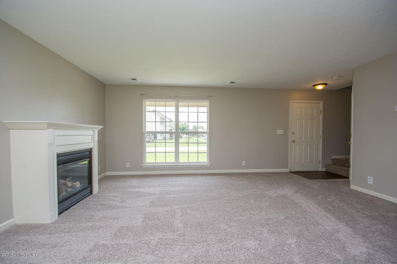 6505 Harrogate Road Louisville, KY 40229 - Photo 4 of 29 Family Room area