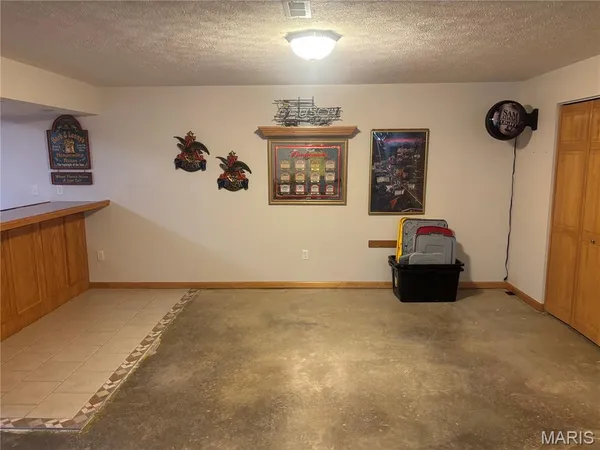 $329,900 | 499 West Redwood Street, Aviston, IL 62216