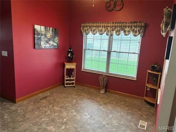 $329,900 | 499 West Redwood Street, Aviston, IL 62216